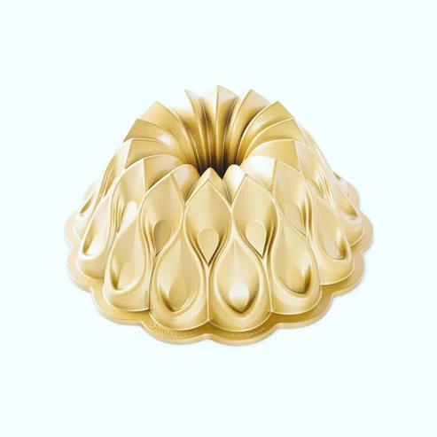 Nordic Ware Crown Bundt Pan